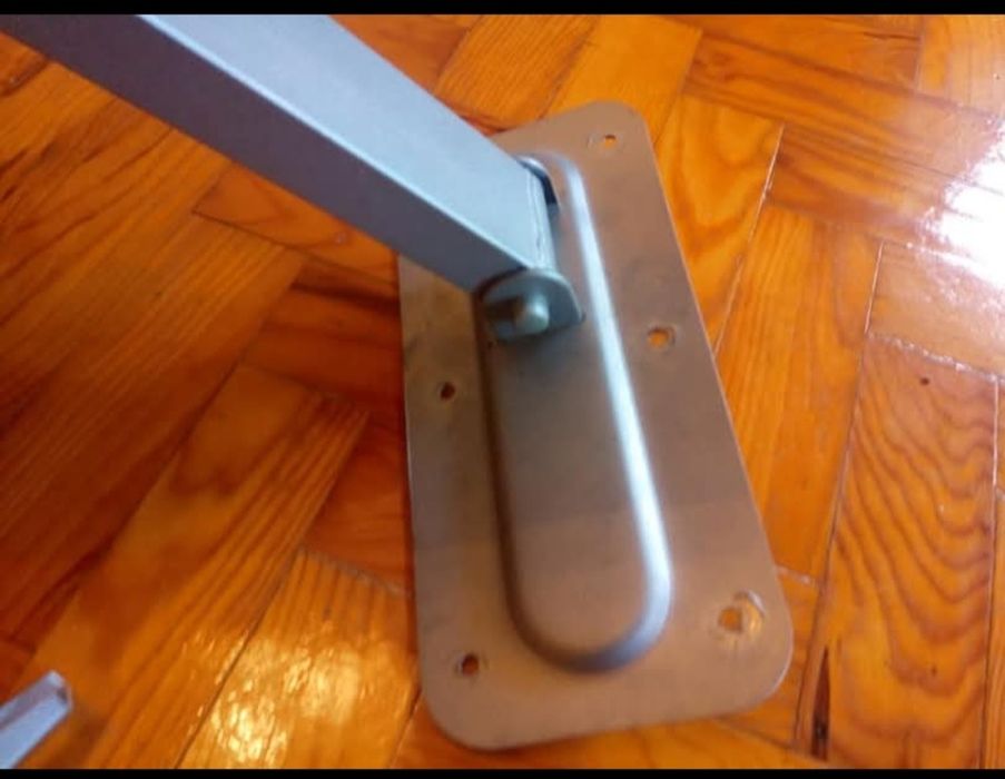 Suporte de parede para televisão