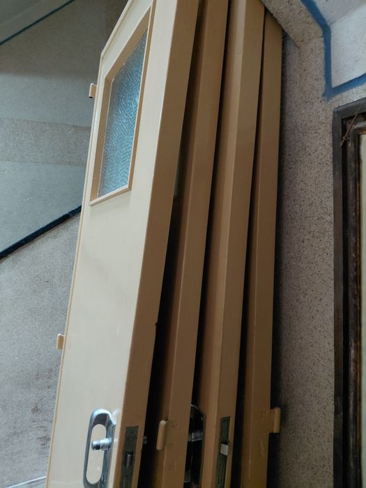 Portas de boa madeir
