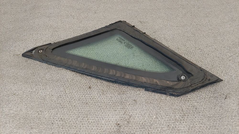 Vidro triangular frente direito FIAT Grande Punto (199_)