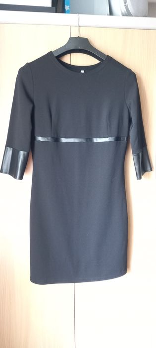 Сукня чорна зі шкіряними вставками р.М