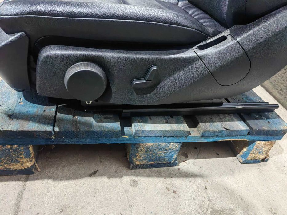 Bancos em couro Mercedes Class C W204 carro