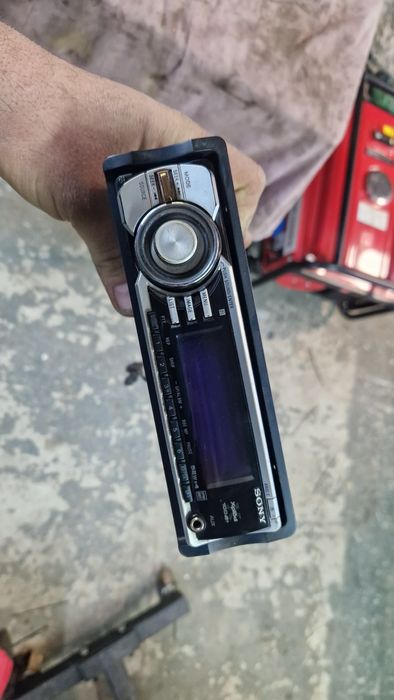 Магнитола sony з анімацією