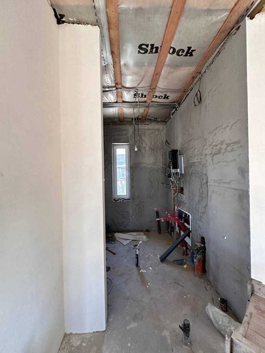 Буча! Одноповерховий будинок з частковим ремонтом і комунікаціями