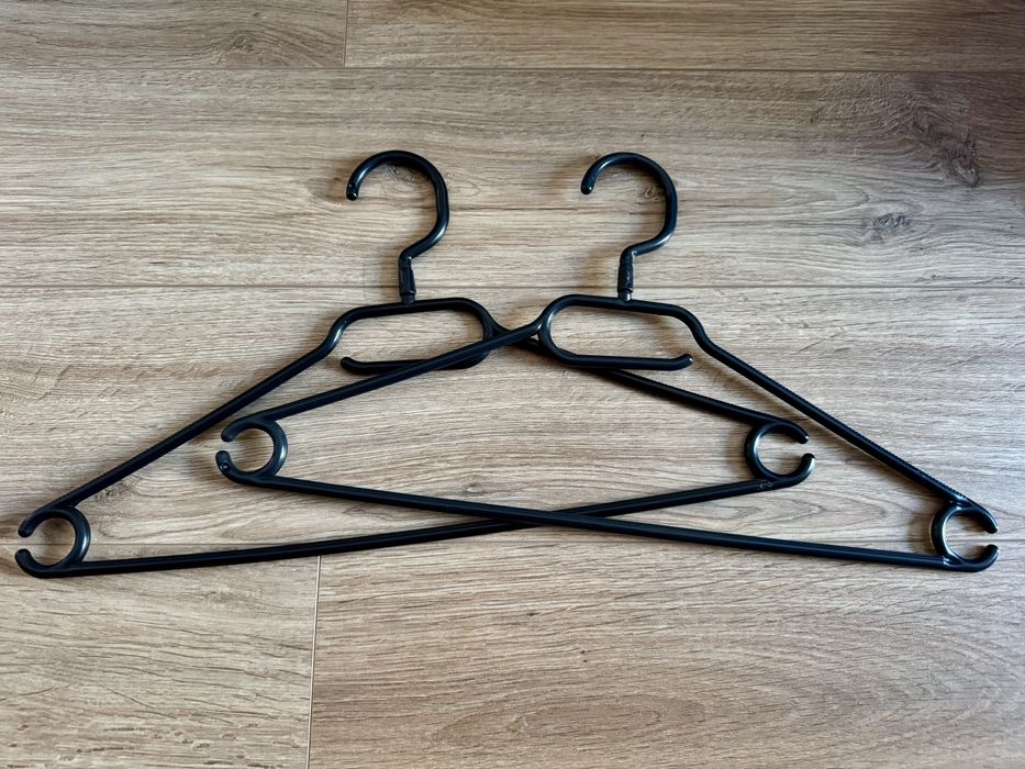 Wieszamii plastykowe komplet 50 szt