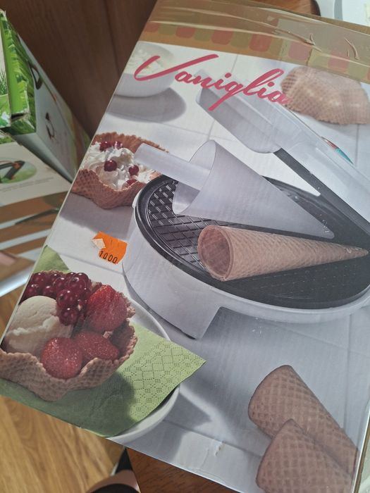 Вафельниця на вафлі