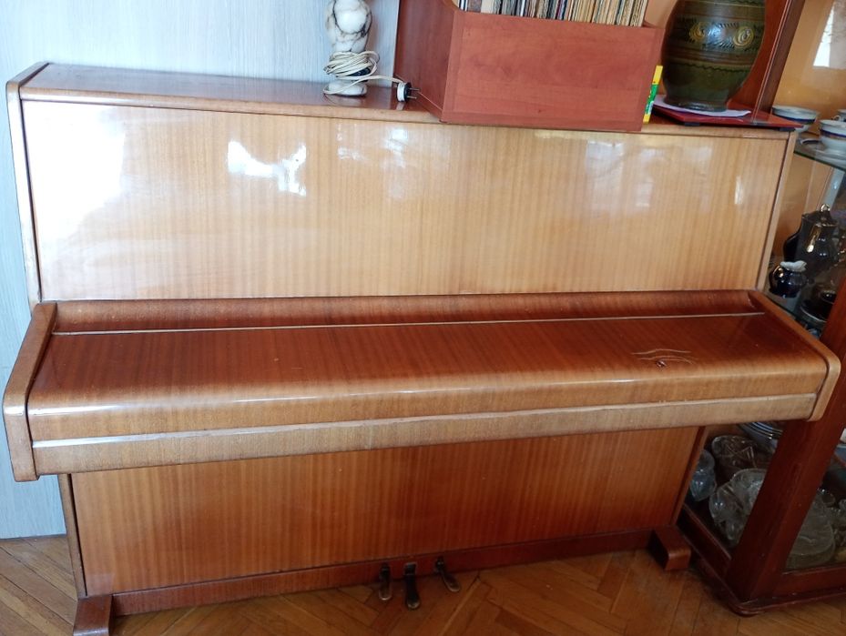 Sprzedam Pianino Legnica
