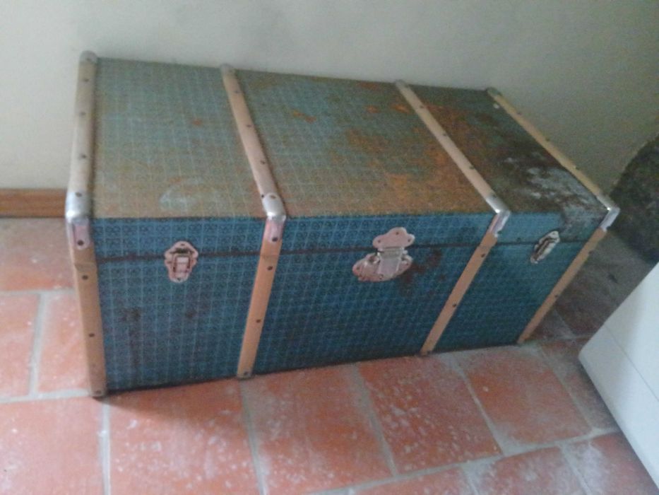 Moveis, sala,  cozinha, loja, espaços de lazer.