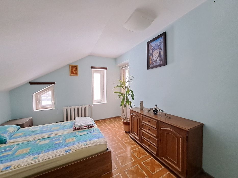 Продаж будинку у с.Підгороднє.