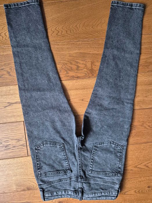 Spodnie jeansowe nowe 128cm