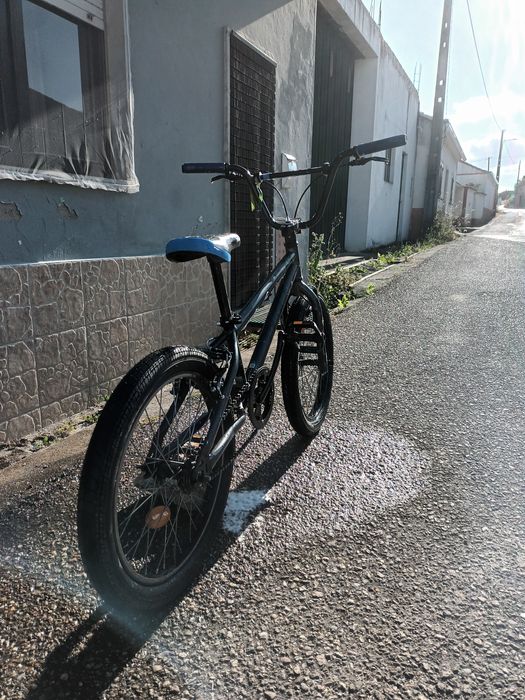BMX de manobras aro 20 montadinha