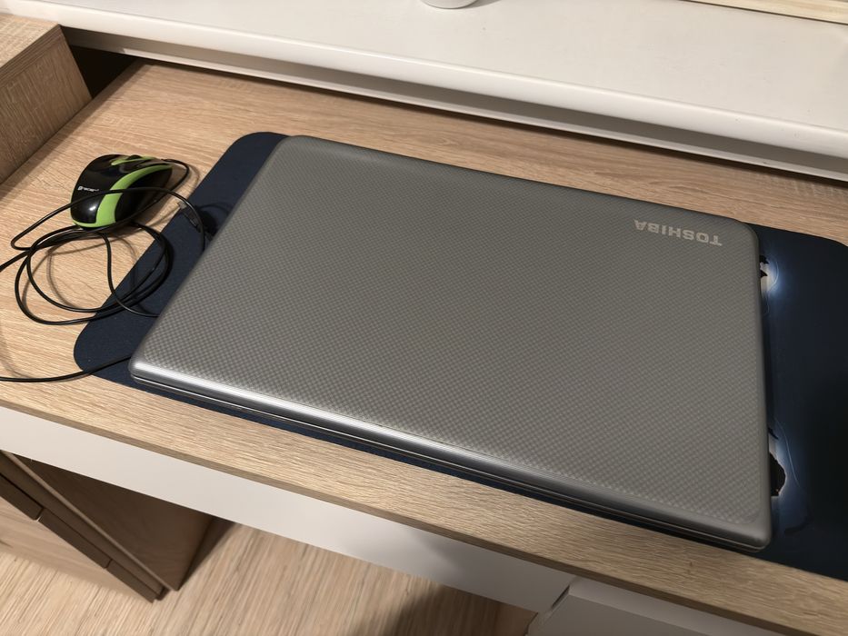 Laptop Toshiba  Satellite l75d-a7283, 17.3 cali, stan bardzo dobry