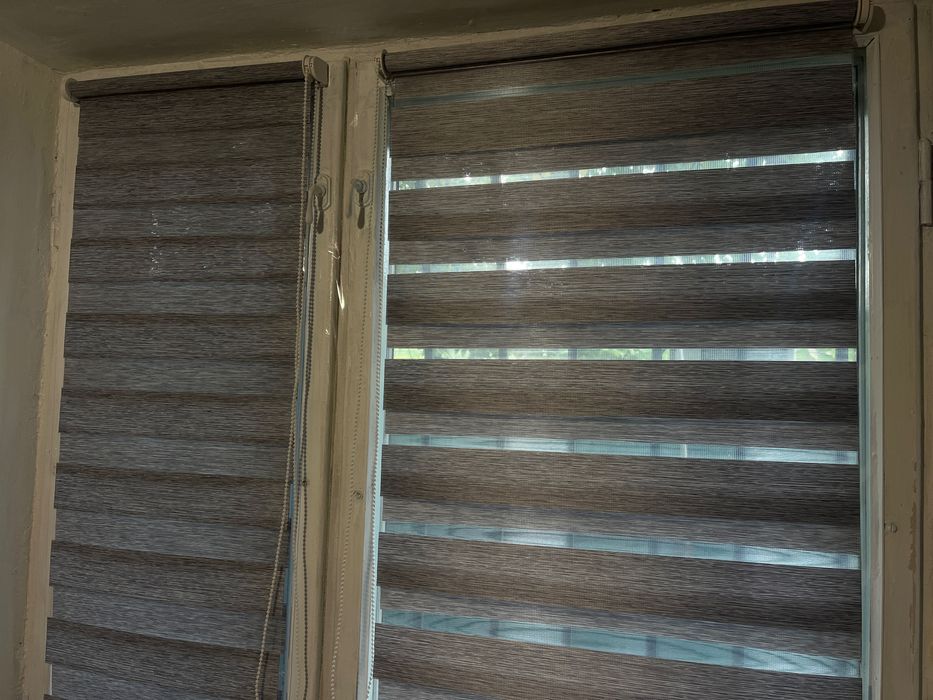 Тканинні ролети б/в сірого кольору