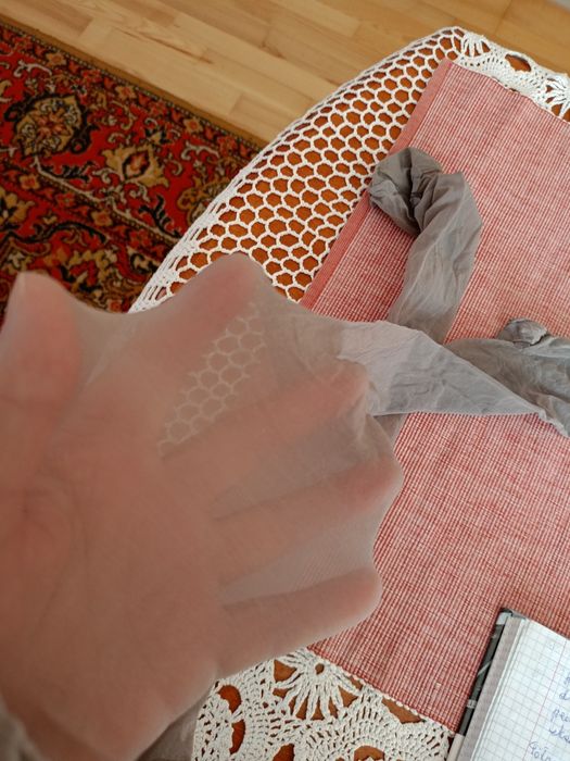 OBNIŻKA! Cienkie popielate rajstopy.