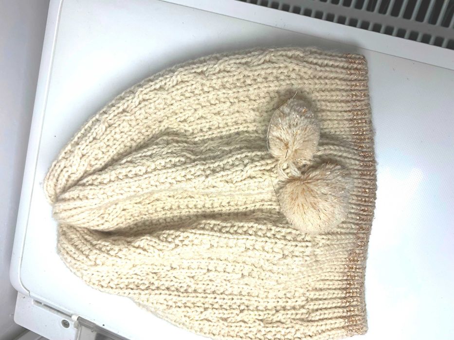 czapka damska / dziewczęca 54 beżowa pompony beanie elegancka basic