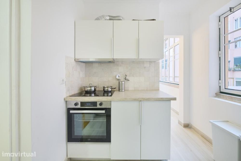 Quarto - localizado em Alameda Lisbon
