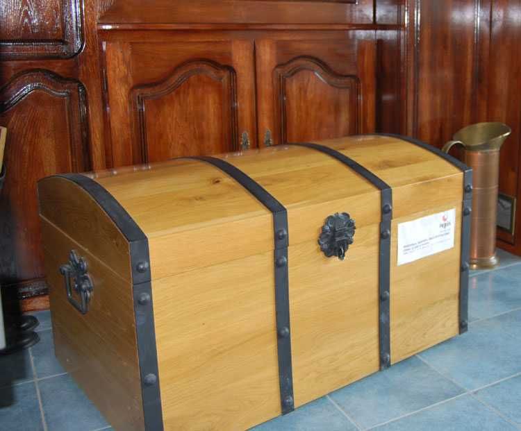 Stylowa skrzynia drewniana