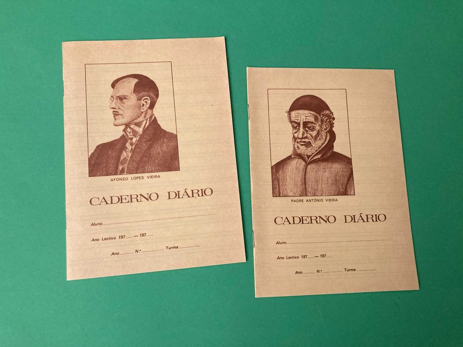 Colecção de 4 Cadernos Escolares Escritores Anos 70