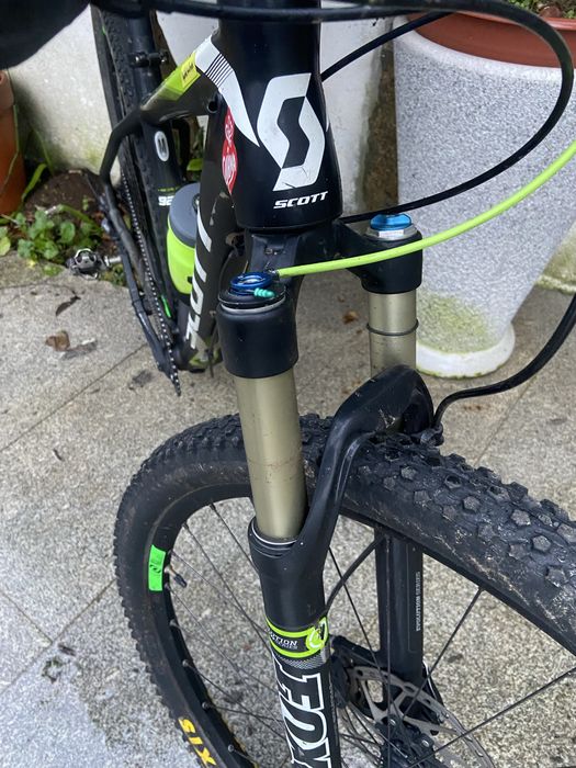 Vendo bicicleta scott scale 920 carbono roda 29 perifericos XT