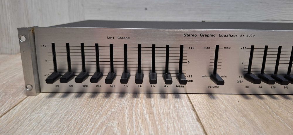 Korektor Stereo Graphic Equalizer AK-8020 ! BDB STAN ! 100 % Sprawny !