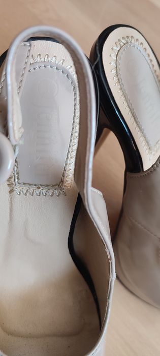 Sandałki na obcasie