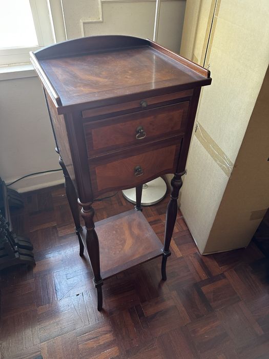 Mini-escrivaninha/ movel multi-usos