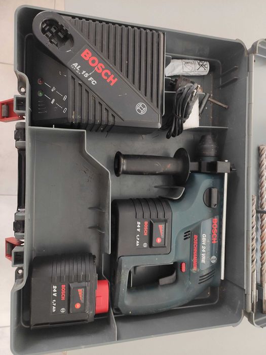 Młotowiertarka Bosch GBH 24 VRE + walizka + dodatki