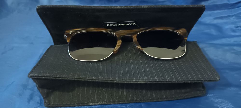 Dolce & Gabbana DG4305