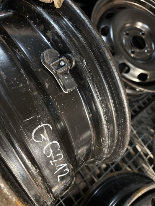 GG212 Felgi stalowe 15” 4x108 Ford czujniki TPMS