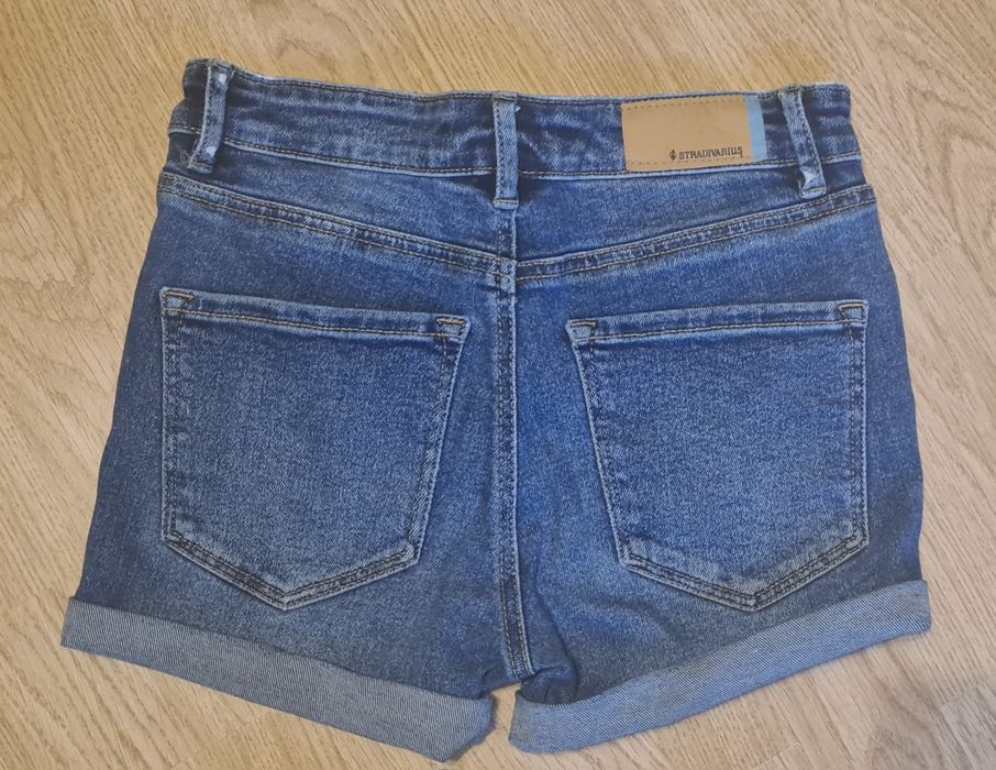 Szorty jeansowe Stradivarius 36