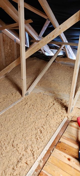 Ocieplanie wełną drzewną wdmuchiwaną, izolacja poddasza, dmuchanie stropu, termoizolacja domu, naprawa ocieplenia, eko izolacja, jak Steico celulozą