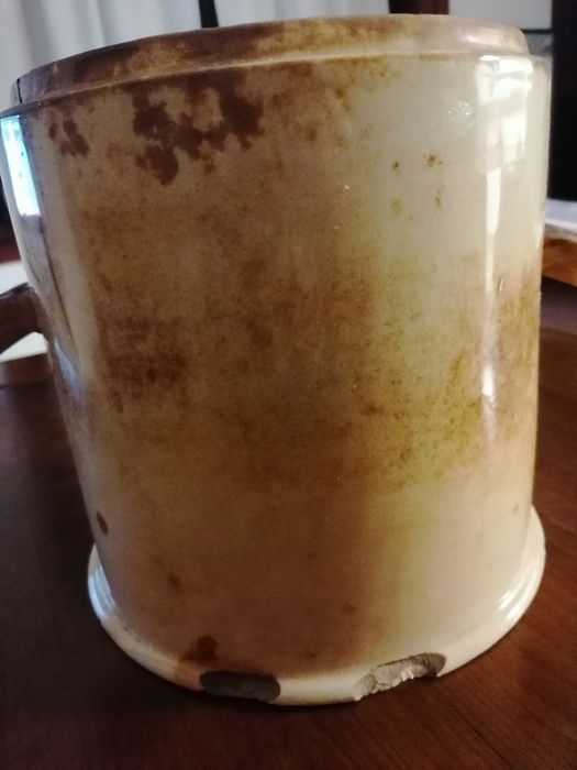Pote de pomada antigo
