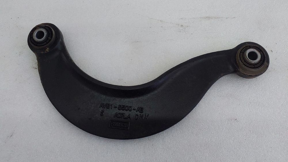 Braço de suspensão trás esquerdo FORD C-Max II (DXA/CB7, DXA/CEU)