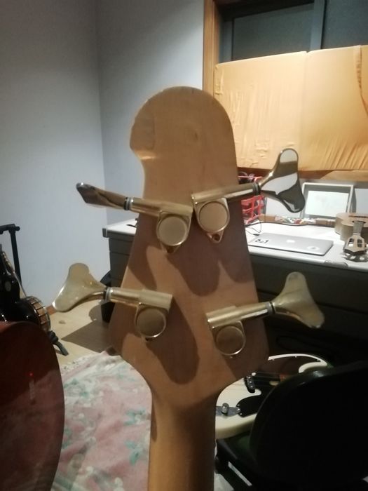 Baixo eléctrico yamaha rbx