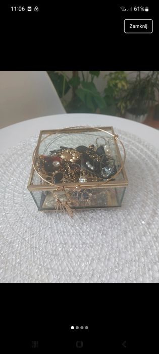 Szkatułka z biżuterią