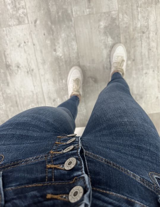 Jeansy z wysokim stanem denim life