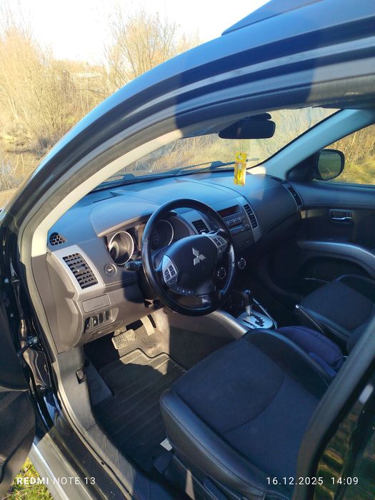 Продам оутлендер 2010р