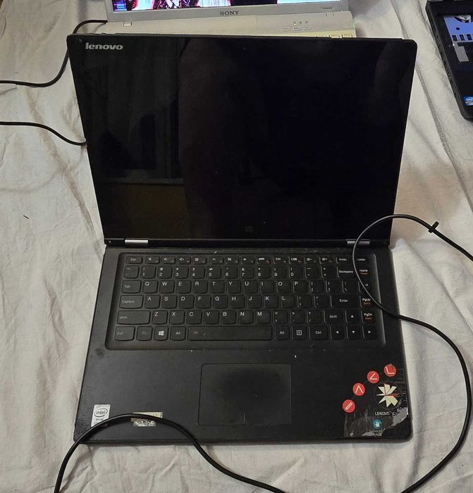 Zestaw 8 laptopów
