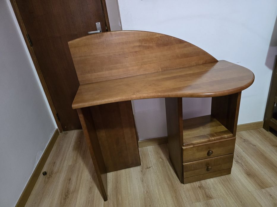 Aparador/tocador em madeira maciça linhas modernas