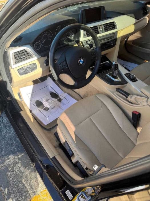 BMW 3 Series 320i      2015