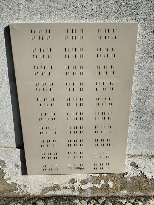 Chapa expositor em muito bom estado