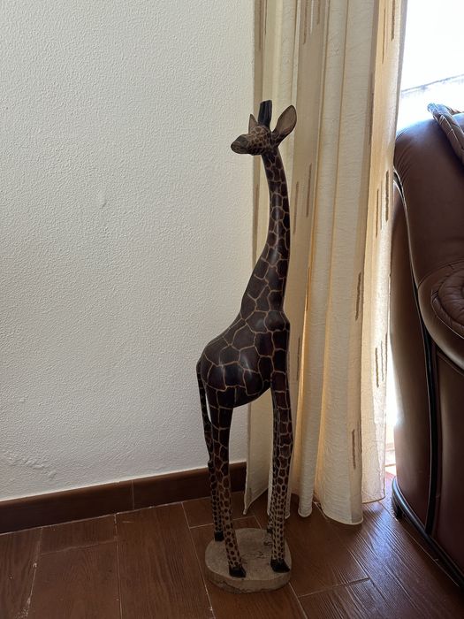 Girafa de madeira