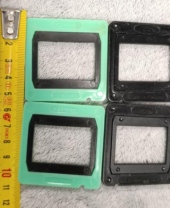 Ramki do slajdów bez szkieł rozmiar 2,2x3,3cm