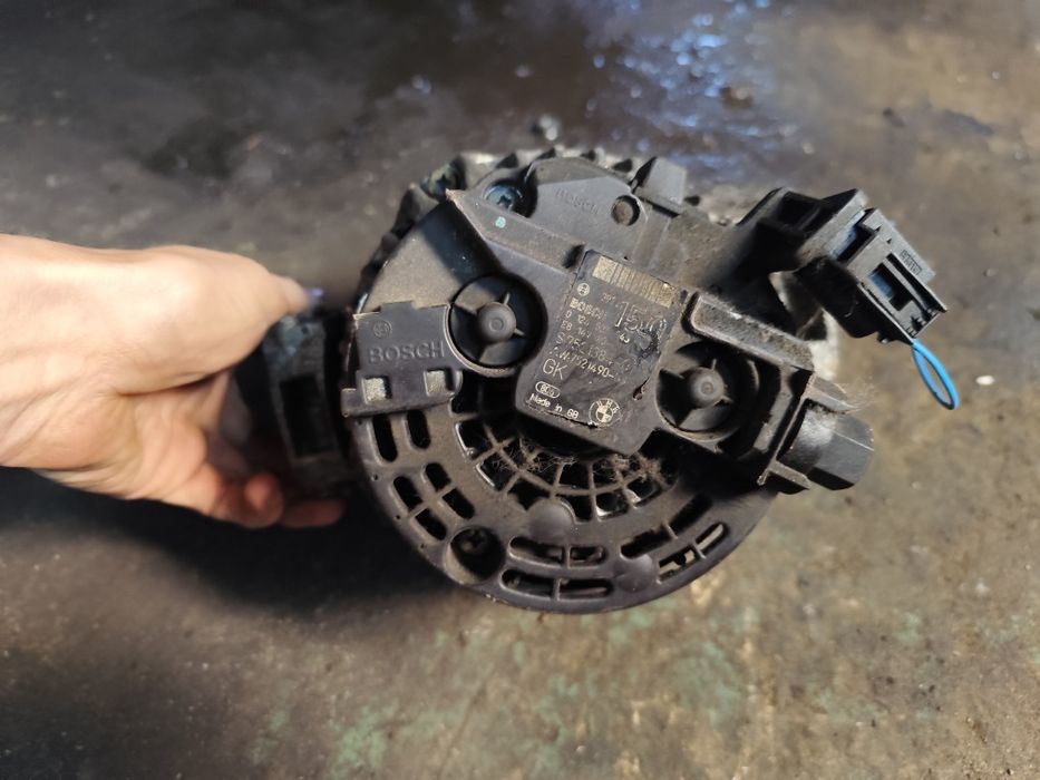 BMW E46 2.0 benzyna alternator 0124.525.045