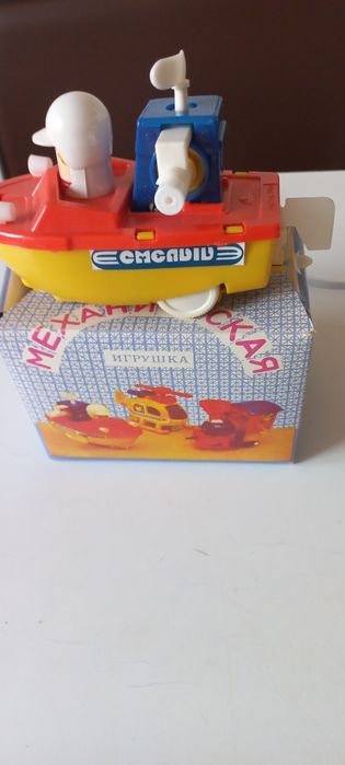 Катер детский заводной