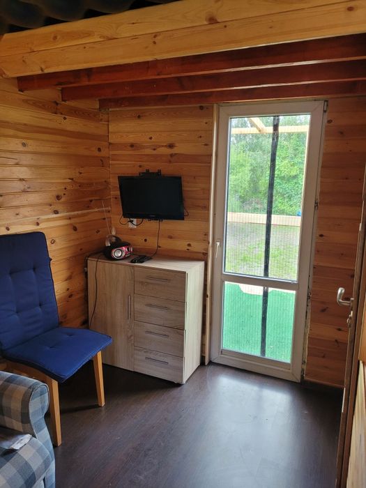 Sprzedam domek letniskowy 20m2 wraz z tarasem nad jeziorem