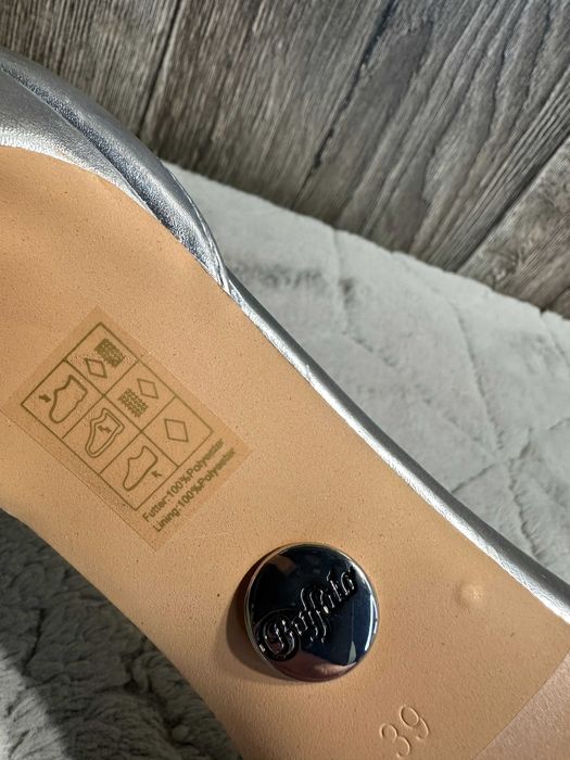 sandały damskie na słupku buffalo 39