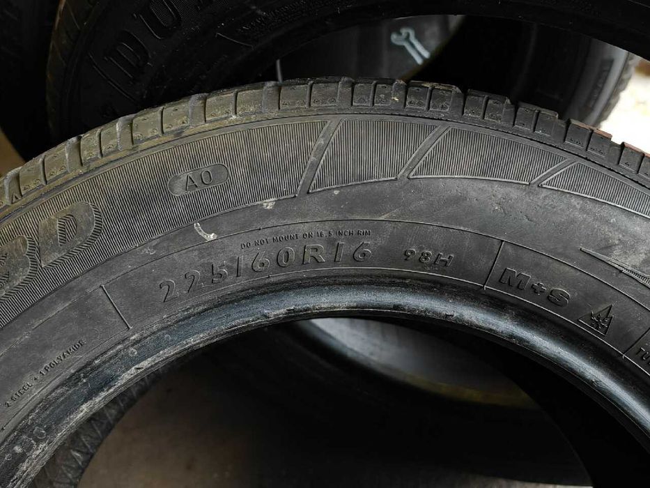 Opony Dunlop 225/60 R16