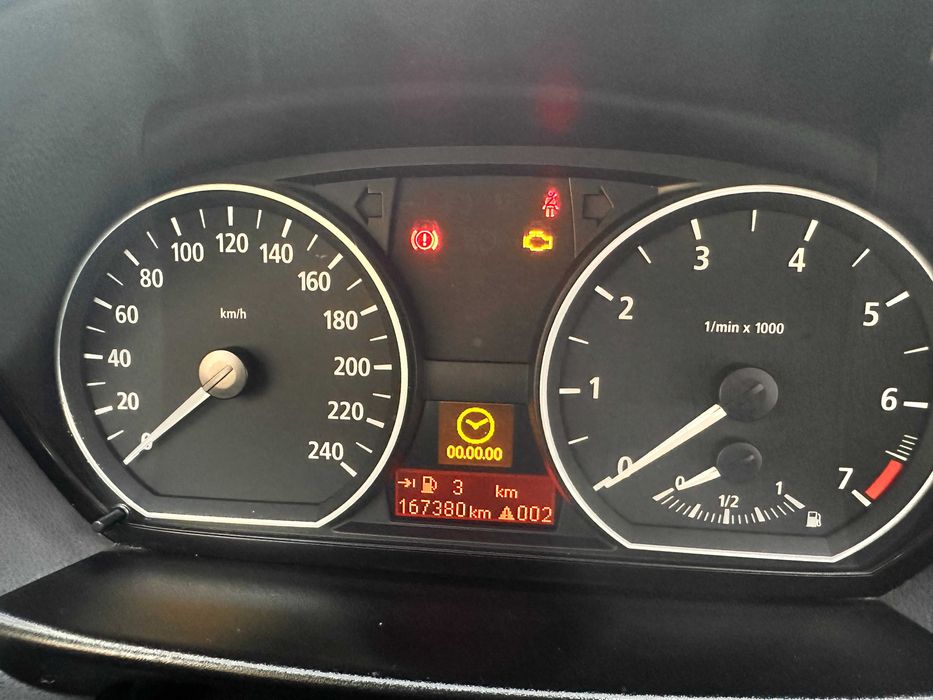 BMW Série 1 116i (Gasolina) – 2006 – 167.380 km – Excelente Estado