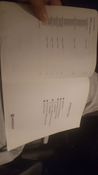 Hitachi. 4 megabit dram data book