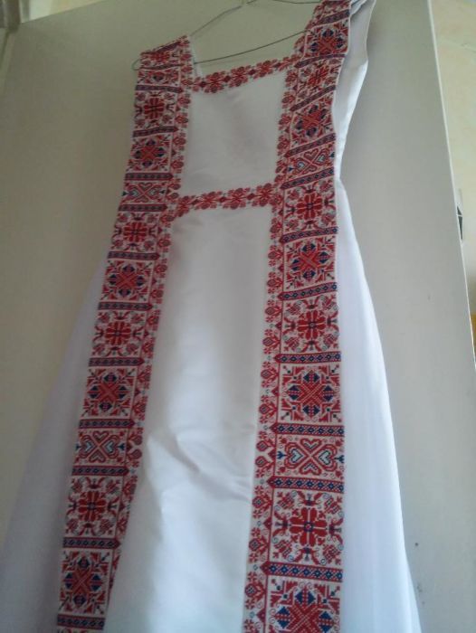 Сукня/плаття весільна з вишивкою/орнаментом,вишиване плаття